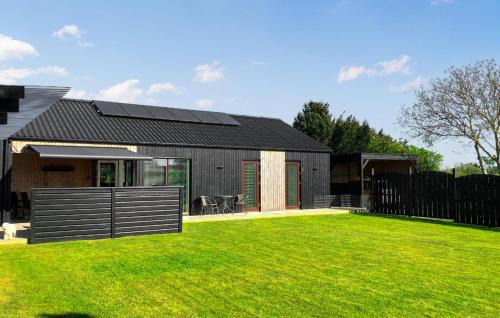 Tranebjerg House | Cozy Home In Samsø With Kitchen