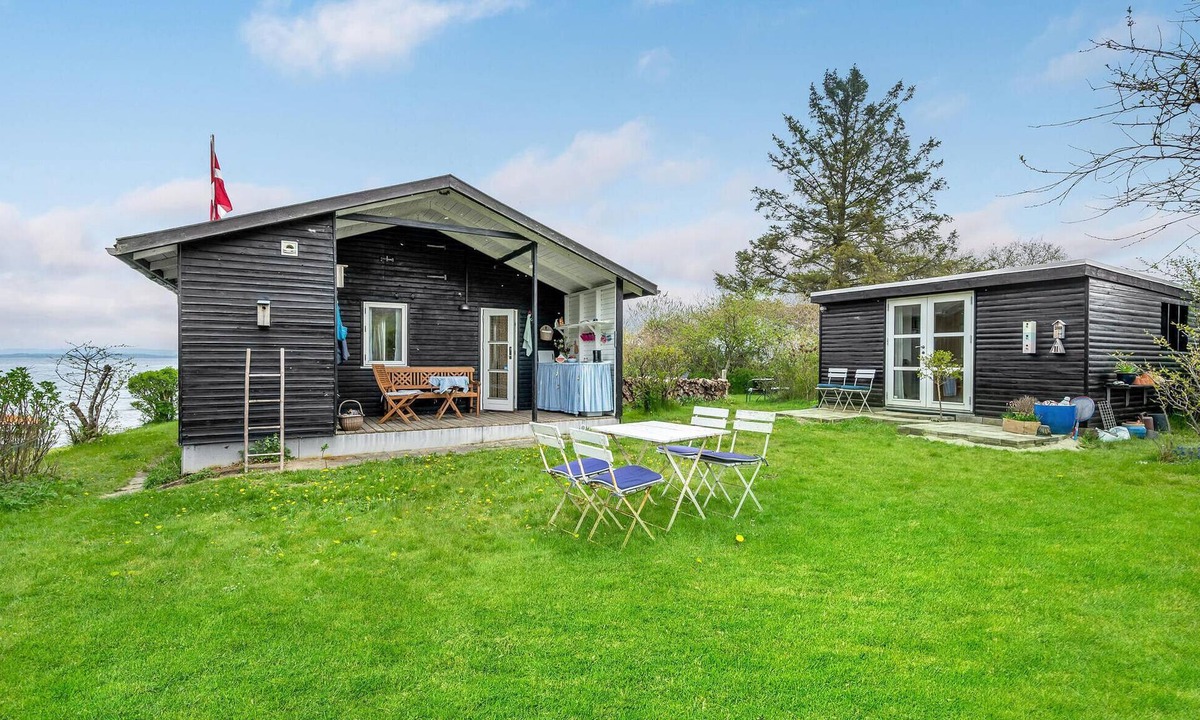 Skanderborg House | Cozy home in Skanderborg with kitchen