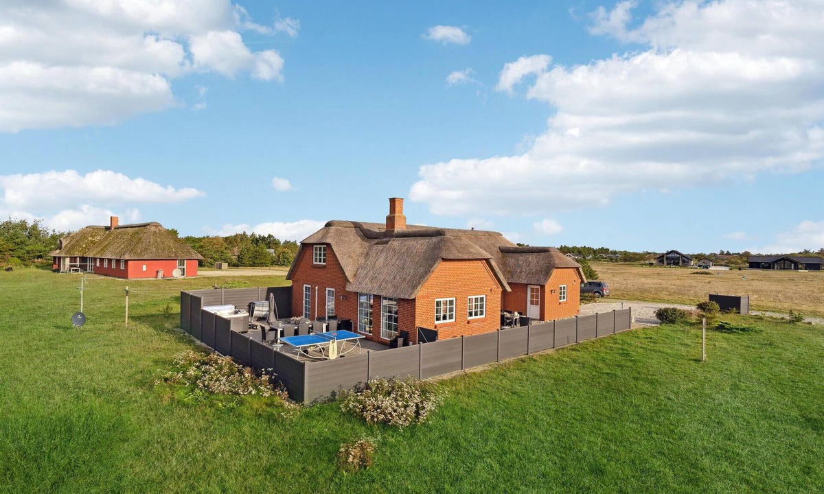 Skjern House | Cozy home in Skjern with sauna