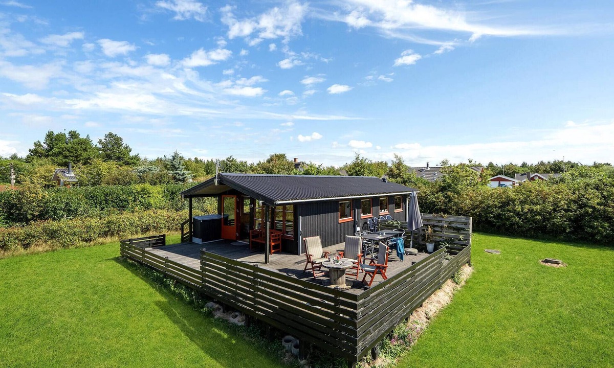 Skjern House | Cozy home in Skjern with kitchen