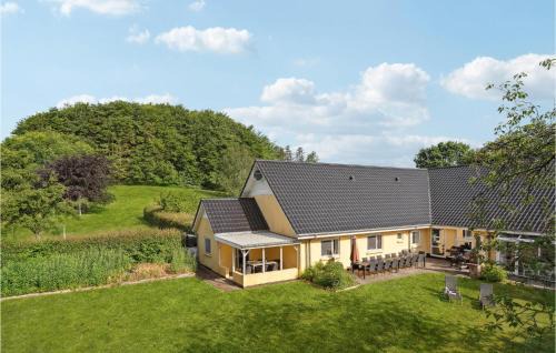 Skjern House | Cozy Home In Skjern With Wifi
