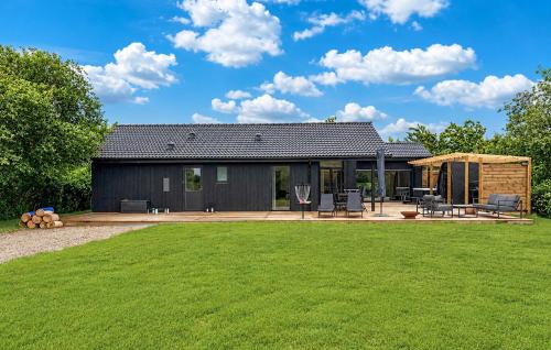 Skovmose House | Cozy Home In Sydals With Sauna