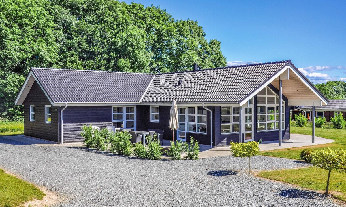 Mommark Strand House | Cozy home in Sydals with sauna