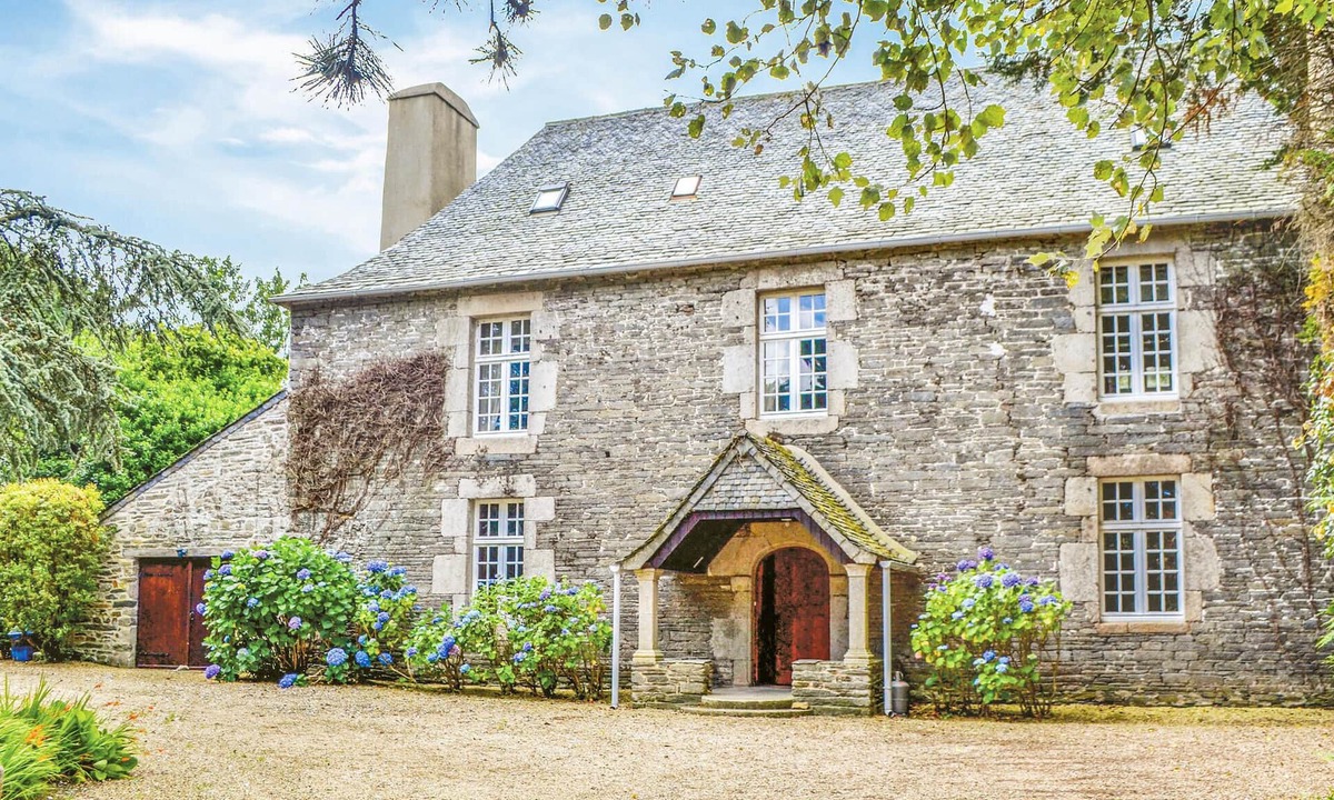 Taule House | Cozy home in Taulé with kitchen