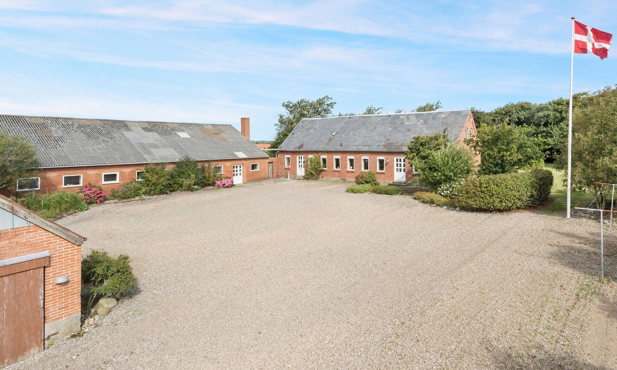 Hvidbjerg House | Cozy home in Thyholm with kitchen