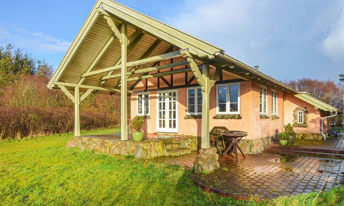 Thyholm House | Cozy home in Thyholm with WiFi
