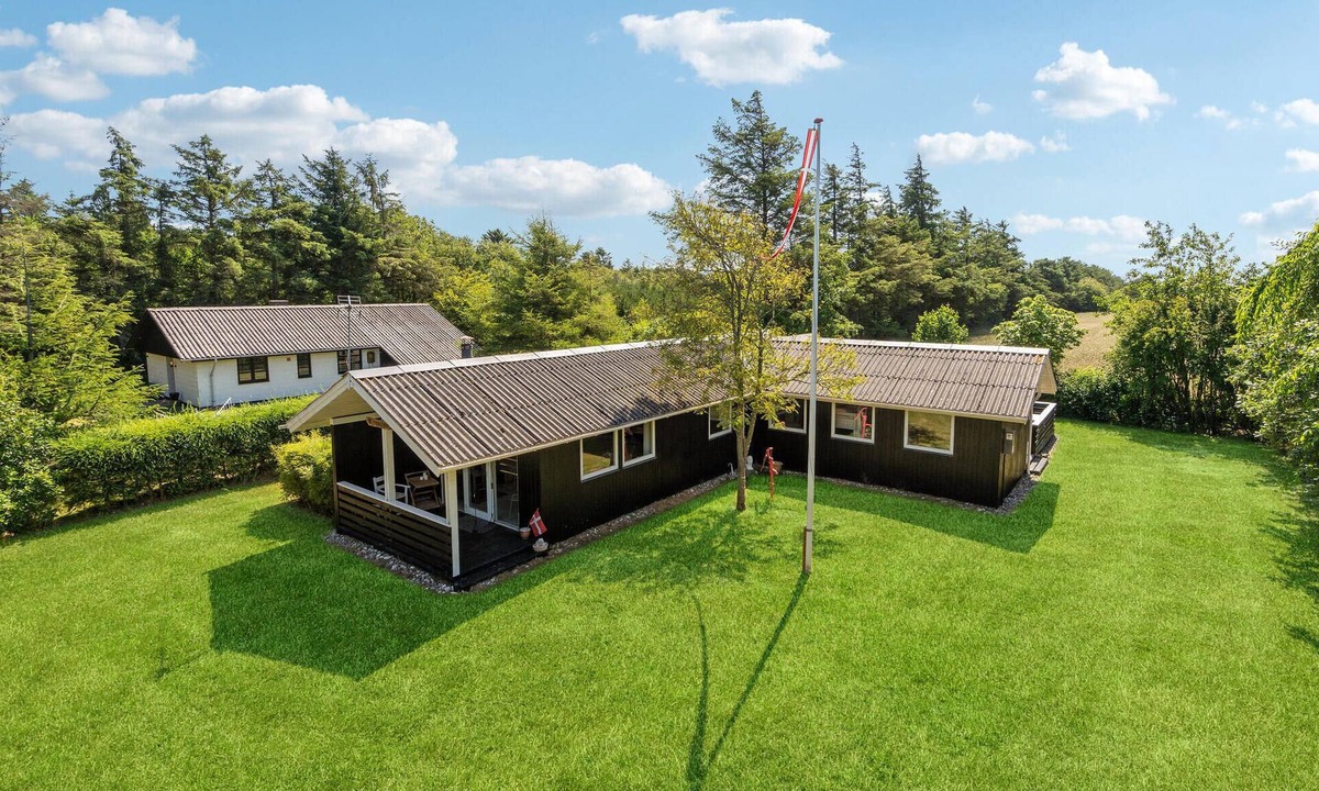 Sønder Nissum House | Cozy home in Ulfborg with WiFi