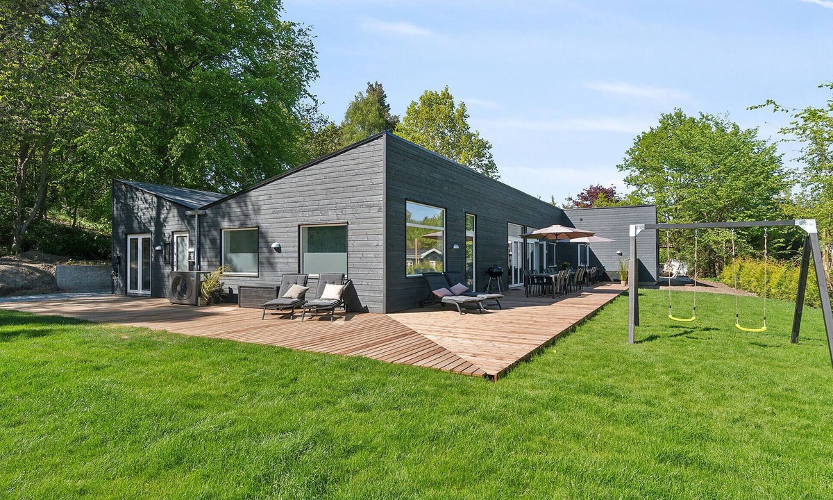 Vejby House | Cozy home in Vejby with sauna