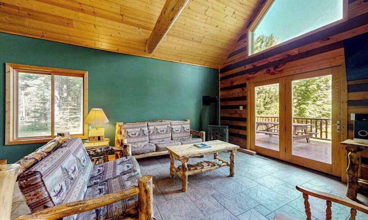 Mercer House | Cozy Home located on the Turtle Flambeau Flowage, great for all seasons!