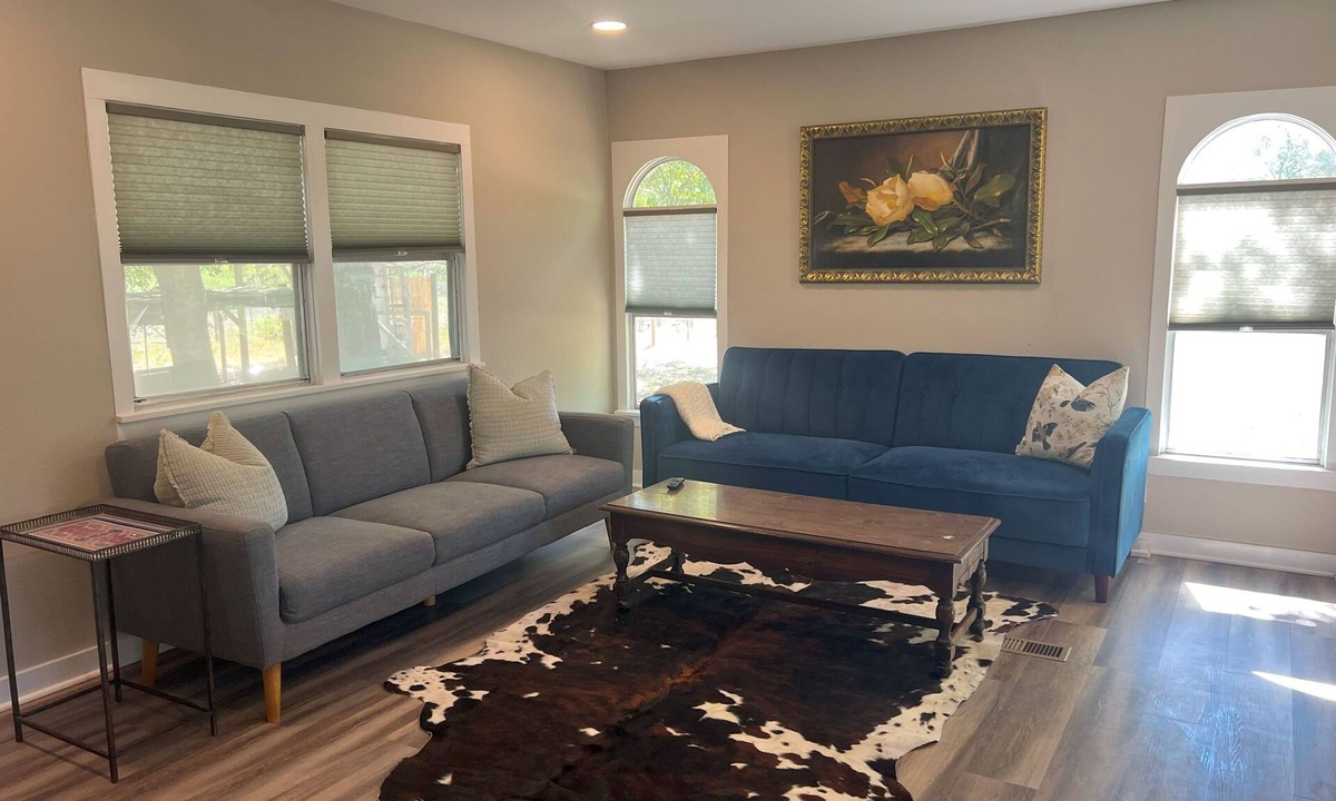 Seguin House | Cozy home on an animal filled wonderland in delightful Seguin with AC, WiFi