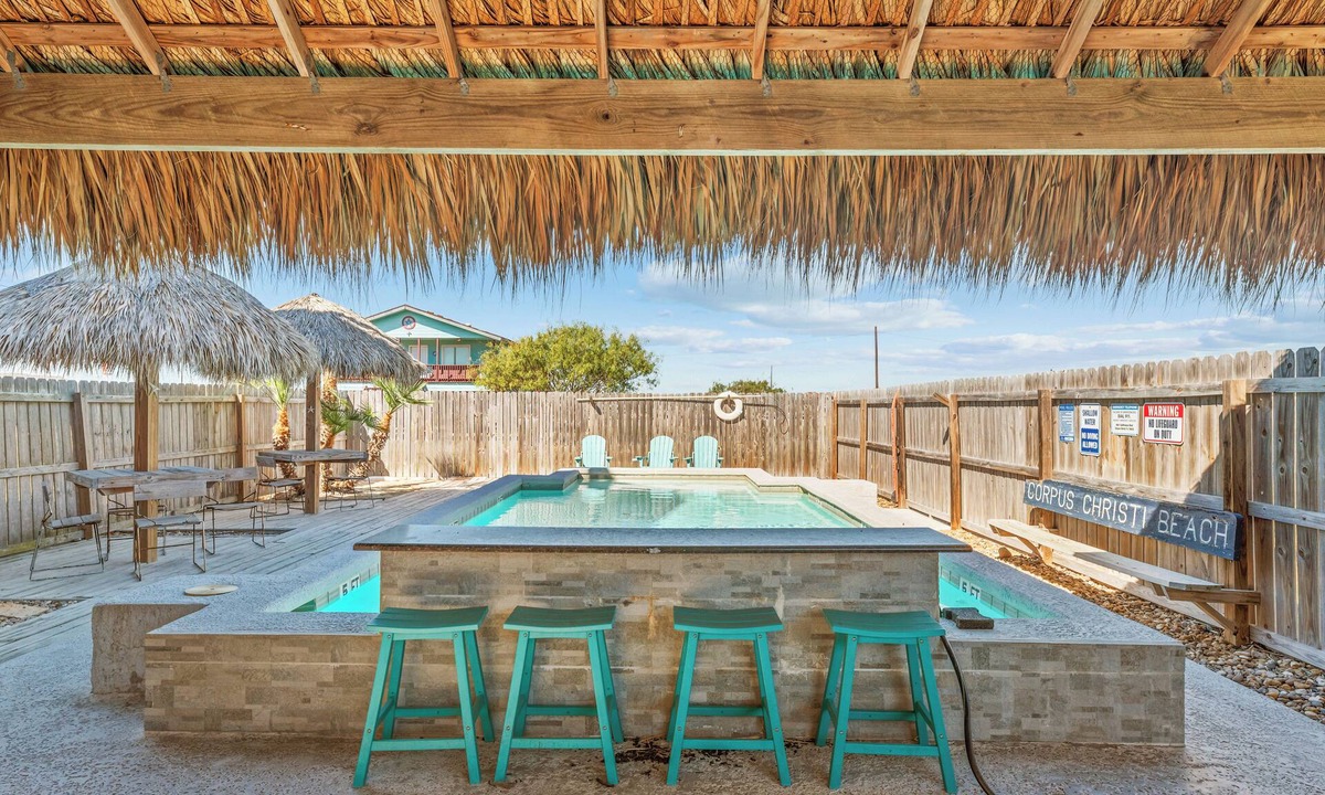 North Beach House | Cozy home with Harbor Bridge & Ocean views. Close to Beach