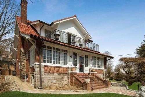 White Plains House | Cozy Homeva Chatterton WP