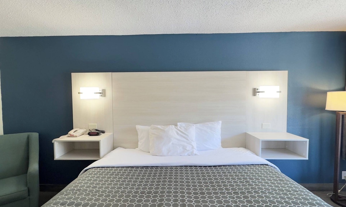 McDonough Hotel | Cozy hotel Studio in McDonough