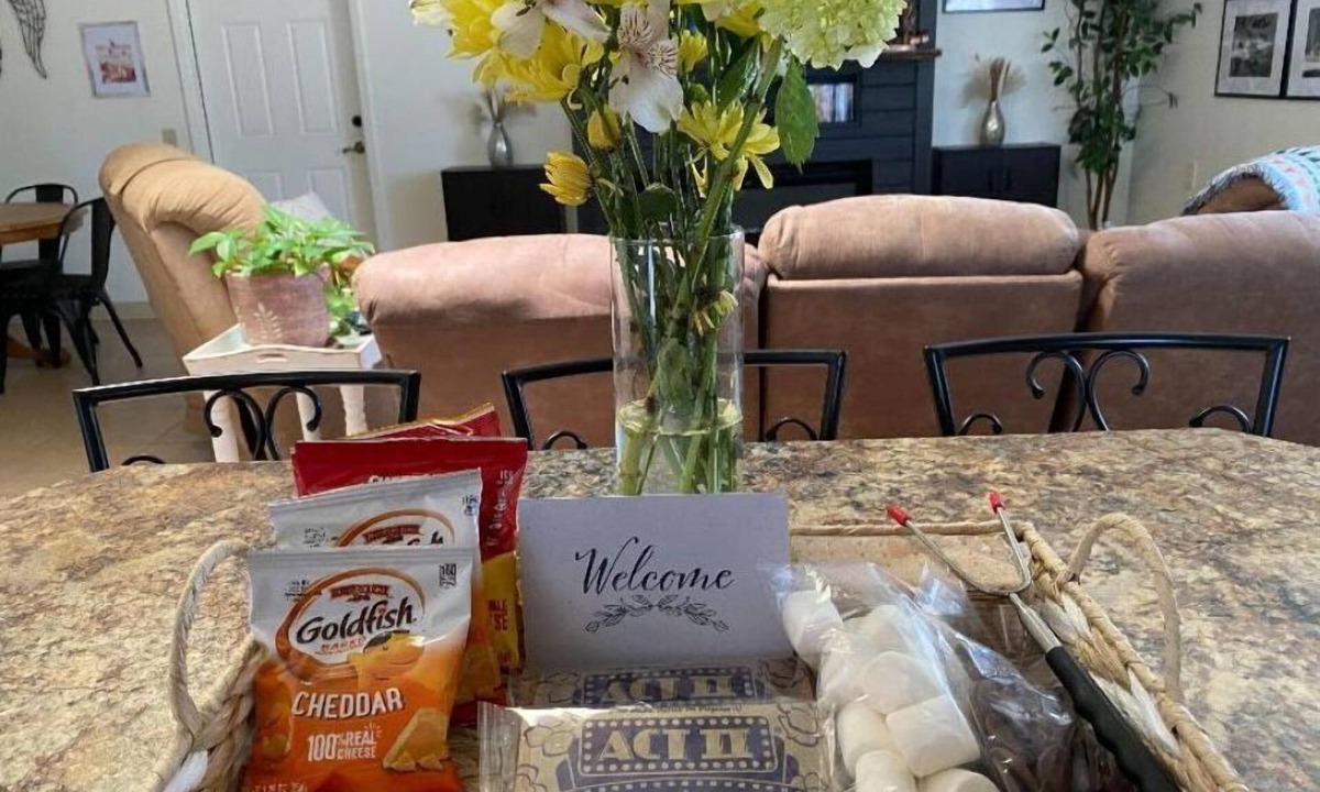 Wichita Falls Cottage | Cozy house, 3 miles from SAFB! Pet friendly with an outdoor seating area.