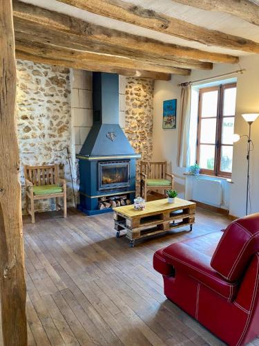 Montbazon House | Cozy house, centre bourg, 2 suites, cheminée