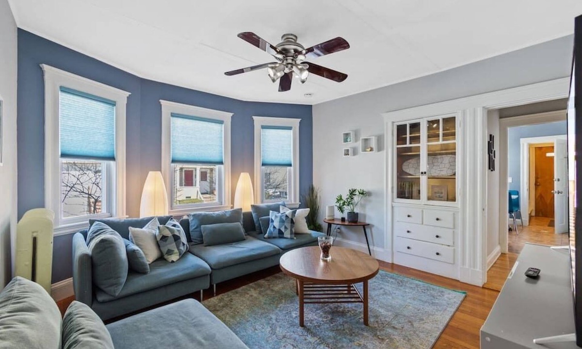 South Medford House | Cozy House close to TUFTS, Harvard, MIT 3BR