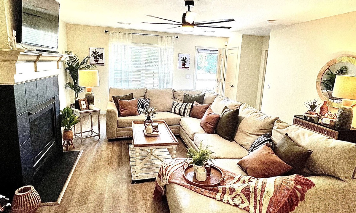 Fayetteville House | Cozy house **LESS THAN 3 MILES FROM U of A!!**