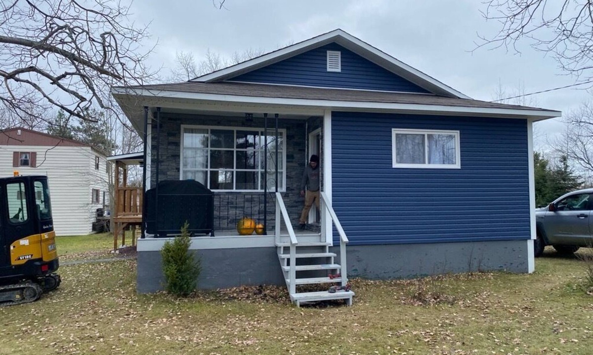 Glenwood House | Cozy house, perfect location to explore Central NL and all it has to offer!