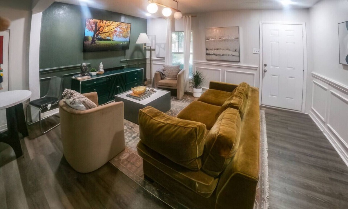 Handley House | Cozy House - Private Entire Home