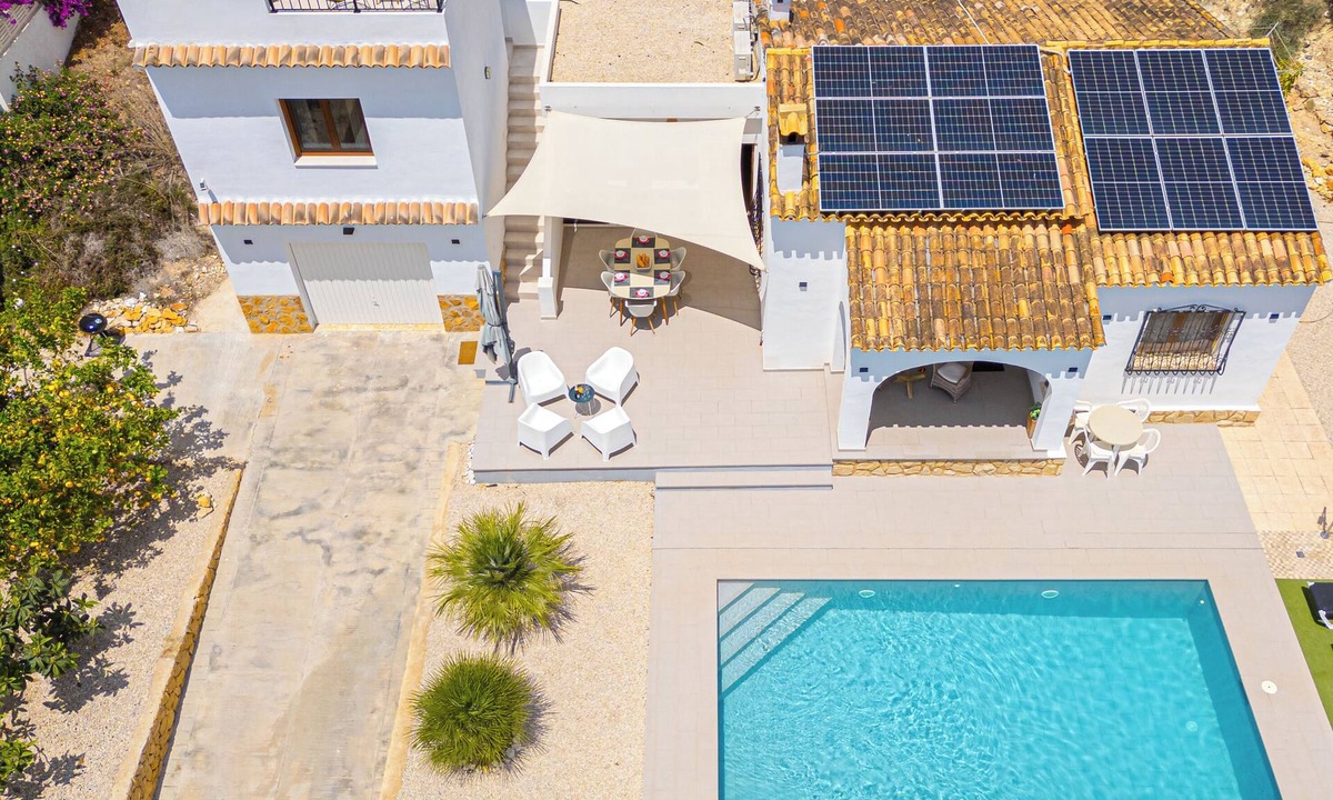 L'Alfas del Pi House | Cozy house with private pool