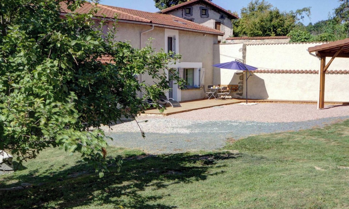 Champoly Cottage | Cozy house with private garden and terrace