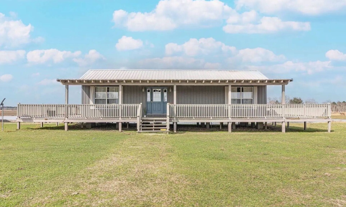 Winnie Cabin | Cozy Hunter's Cabin in an Exotic Ranch!