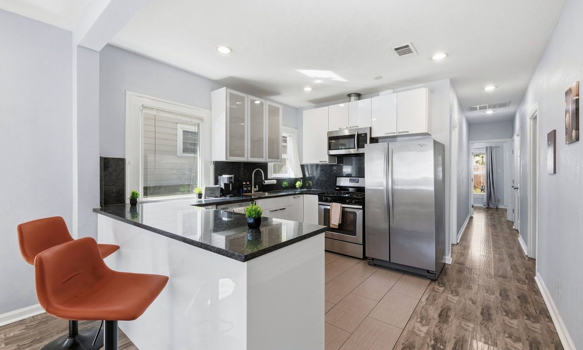 Hyde Park House | Cozy Hyde Park Stay with Parking, Yard & Walkable Eats