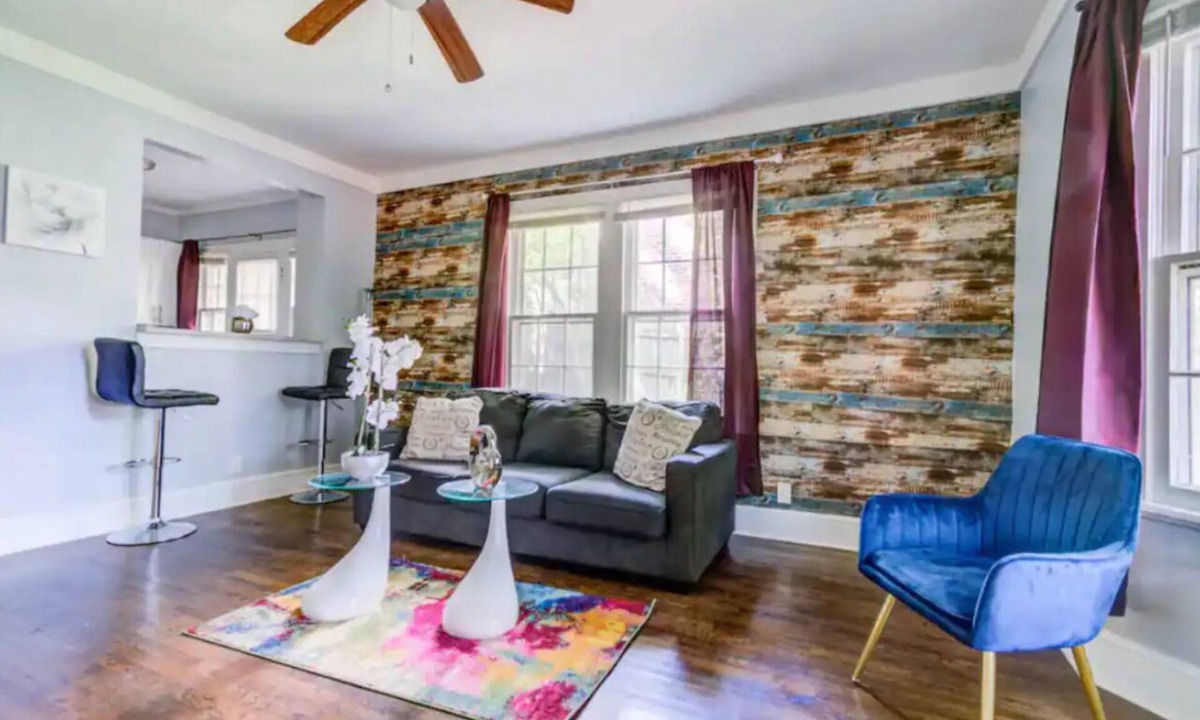 College Heights House | Cozy King bed and Queen Sofa bed Apt