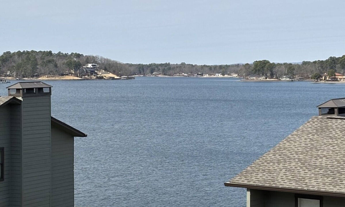 Lake Hamilton Condo | Cozy lake get-away