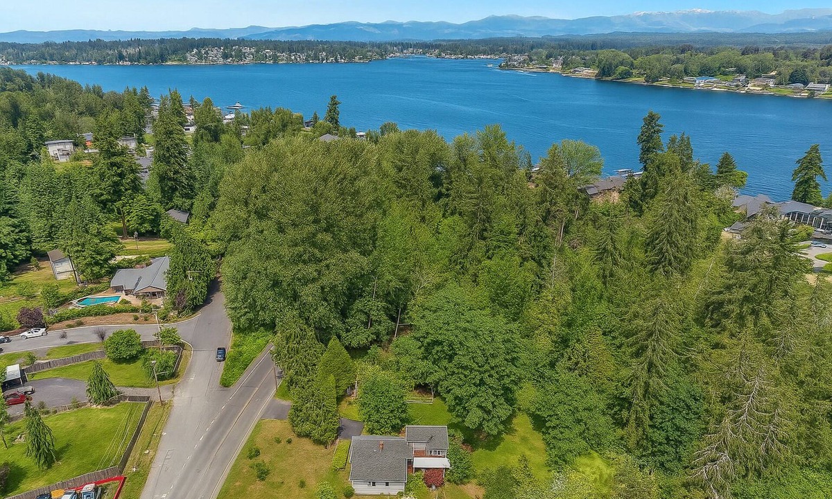 West Lake Stevens House | Cozy Lake Stevens Cottage