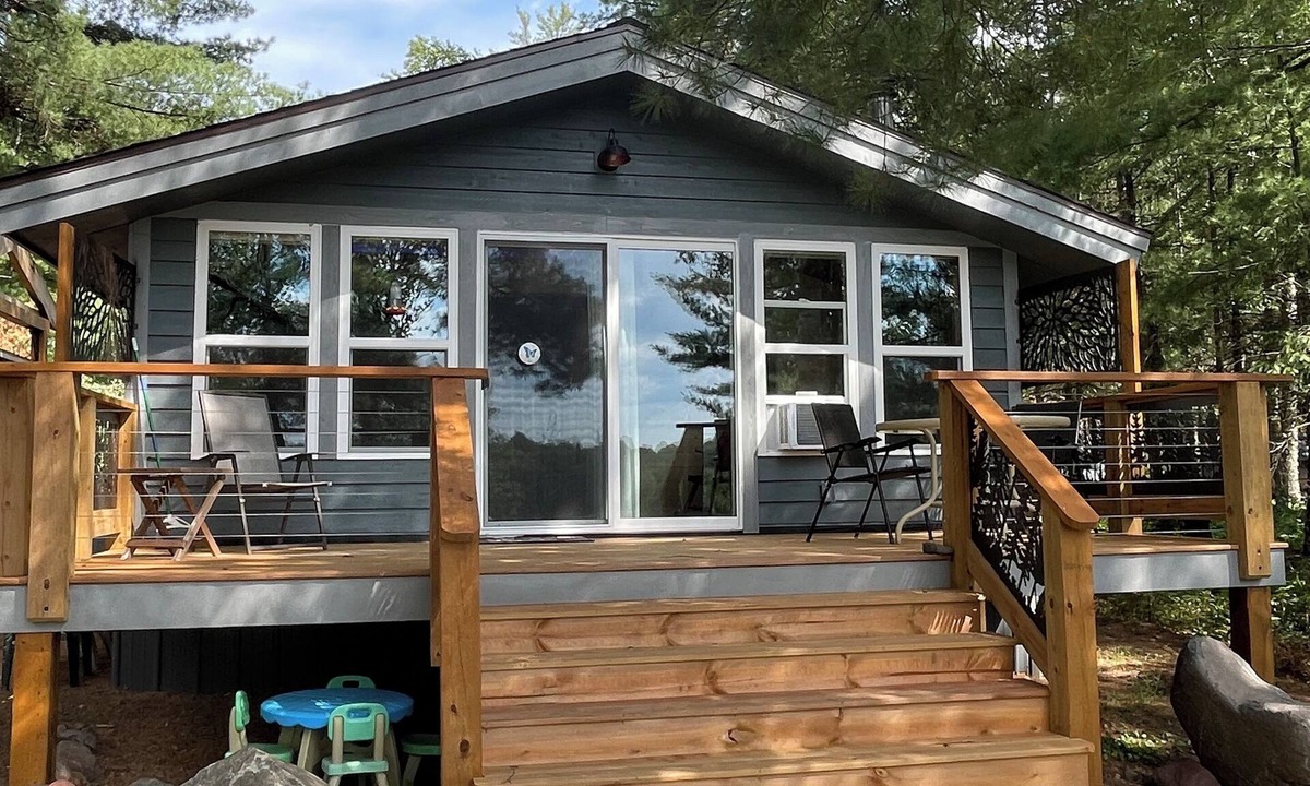 Duluth Cabin | Cozy Lakefront Cottage on Little Pequaywan ~ Great for all seasons