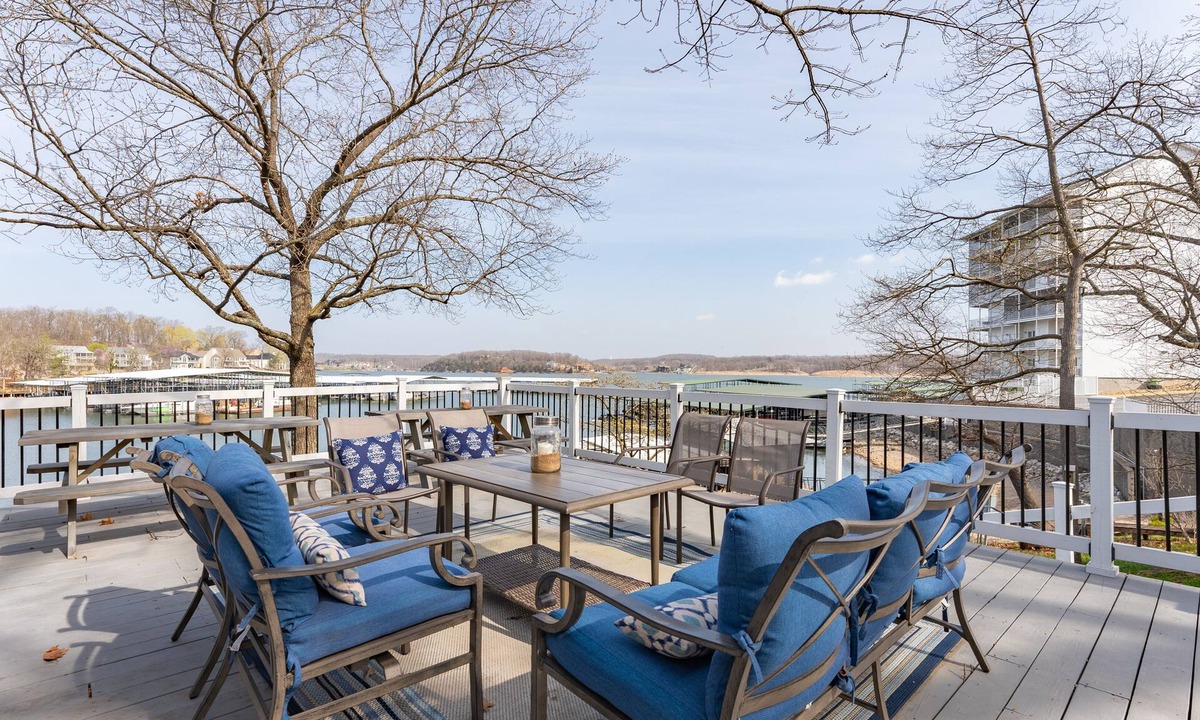 Osage Beach House | Cozy Lakefront House & Private Dock in Osage Beach! Memorial Day Special!