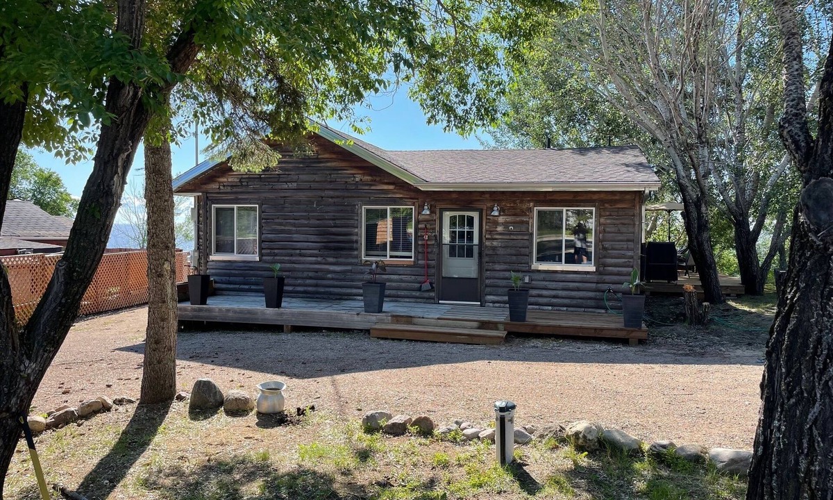 Lester Beach Cottage | Cozy Lakeside Cabin with easy access to beach and awesome sunsets!