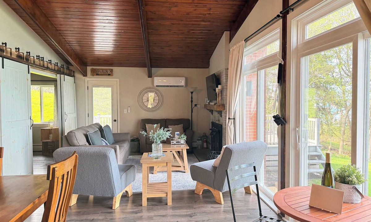 Seneca Falls House | Cozy Lakeside Cottage w/Dock, Kayaks, & Fire Pit