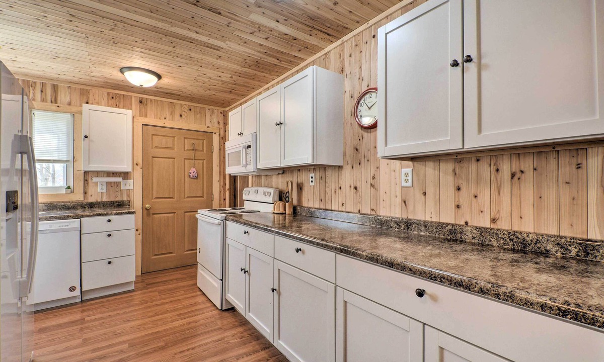 Lesterville House | Cozy Lesterville Home Near Parks & Forests!