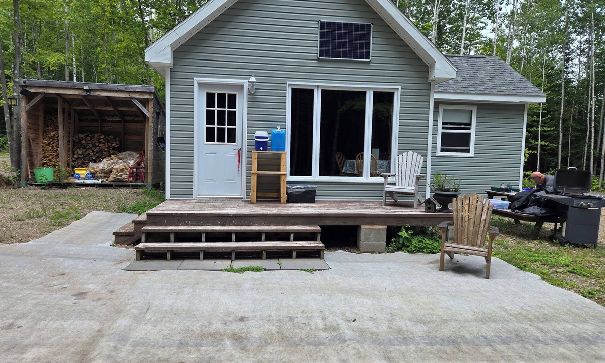 Gloucester County Cabin | Cozy little cabin in the woods.