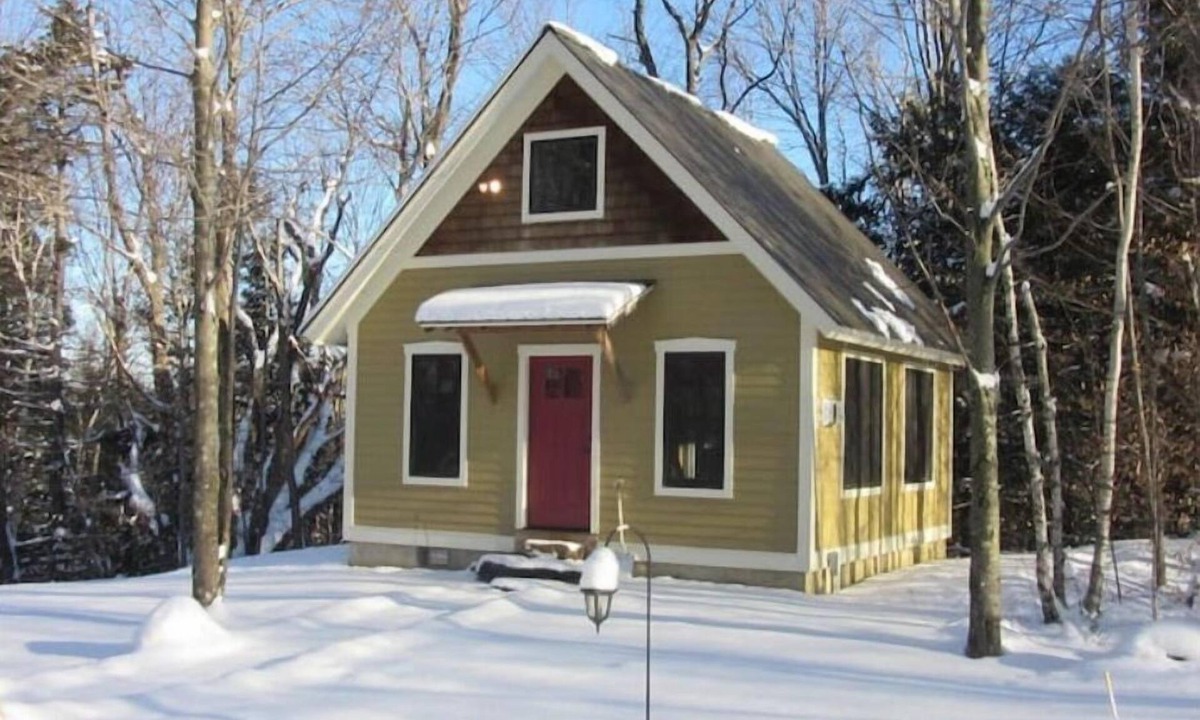 Underhill Cabin | Cozy Little Cabin in the Woods