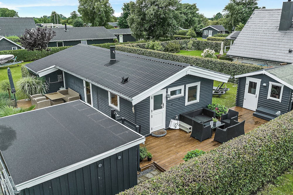 Tørresø House | Cozy little holiday home near the beach