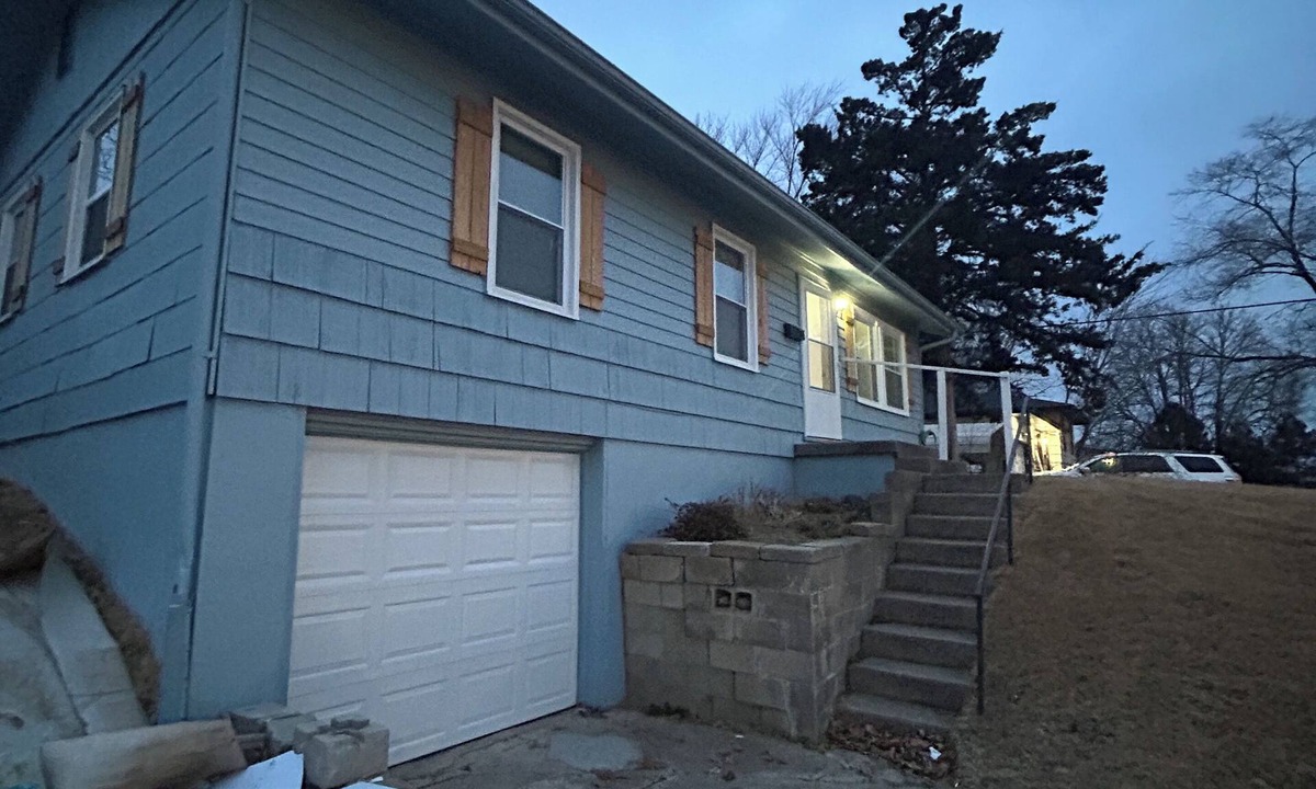 Gladstone House | Cozy living in Gladstone!