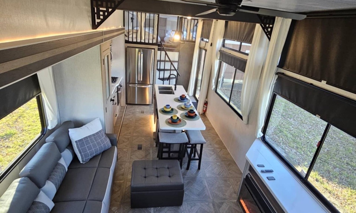 Schoharie Cottage | Cozy lodge sleeps 9, every room has THE VIEW! nFishing access to creek!