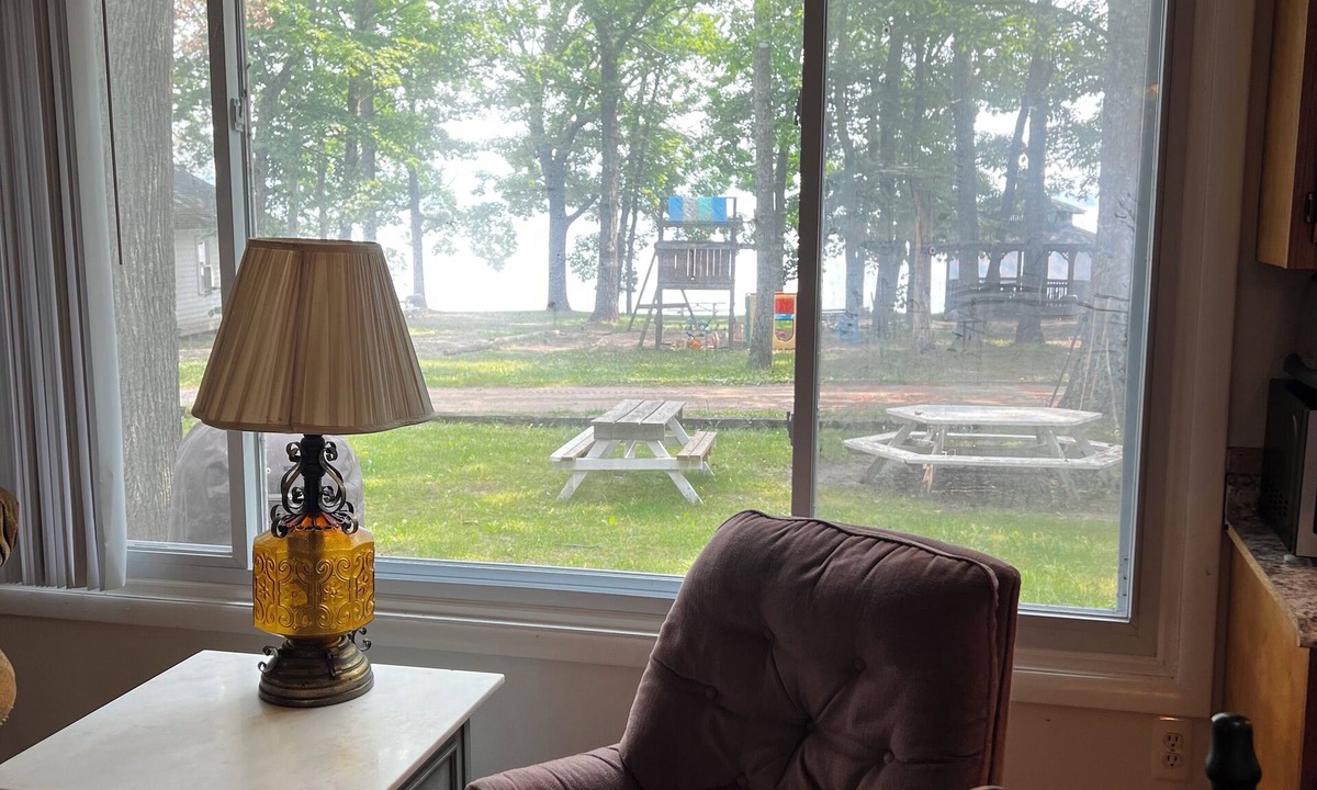 Herron Cabin | Cozy Loft Cottage on Hubbard Lake
