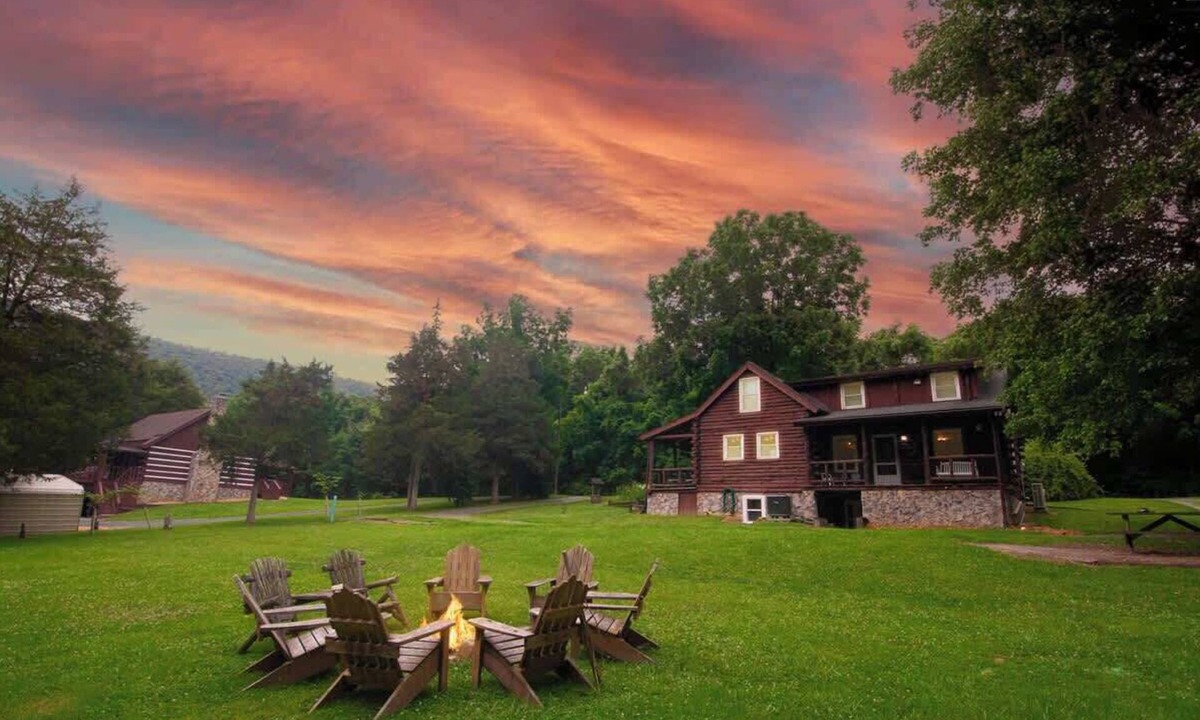 Fishers Hill Cabin | Cozy Log Cabin w Porch, Fire Pit, Games & River
