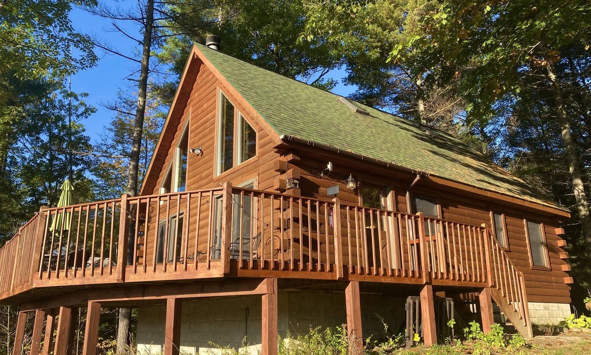 Schroon Lake Cabin | Cozy Log Cabin with Lake Views - Pet Friendly!