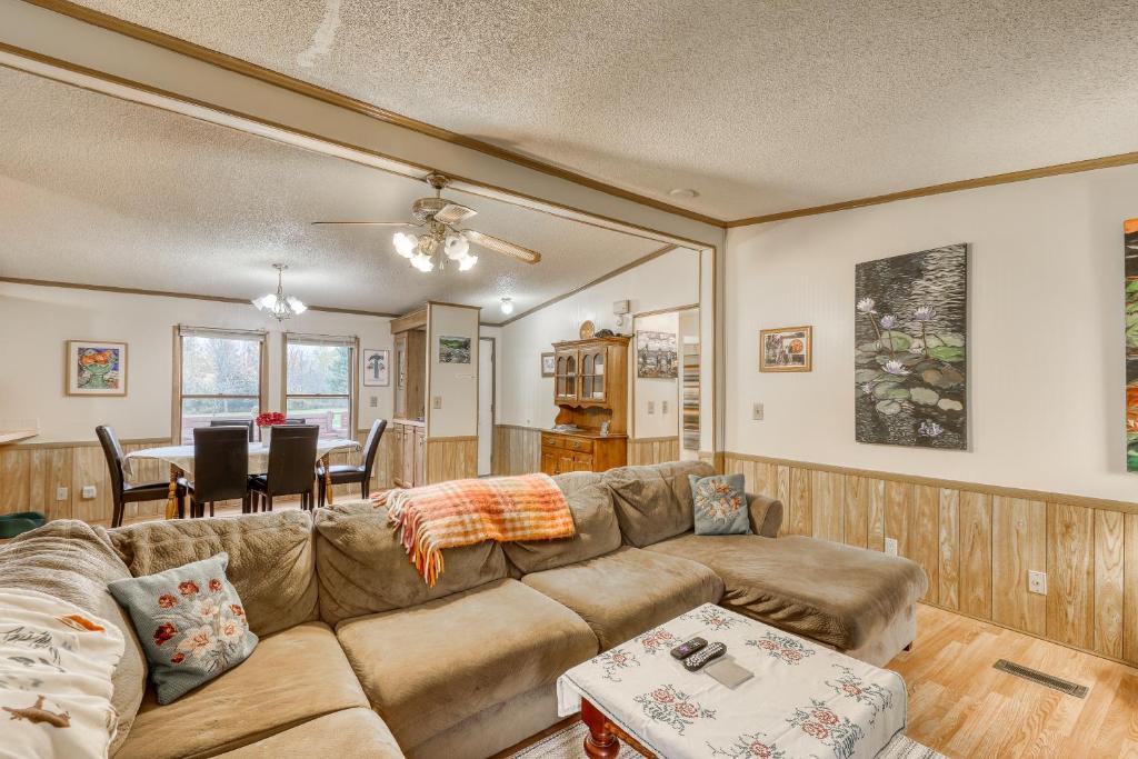 Morrisville House | Cozy Maple Grove