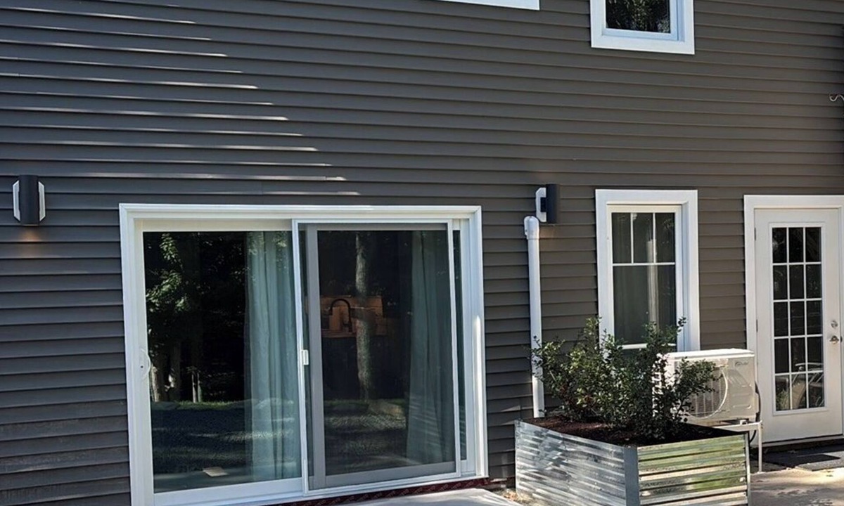 Conquerall Bank Apartment | Cozy Meadowbroo studio - Trails & beaches close by!