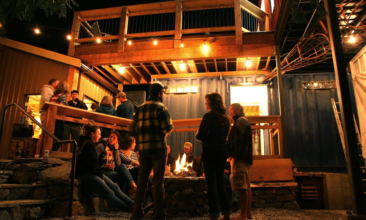 Fairhaven House | Cozy Micro-Brewery Home