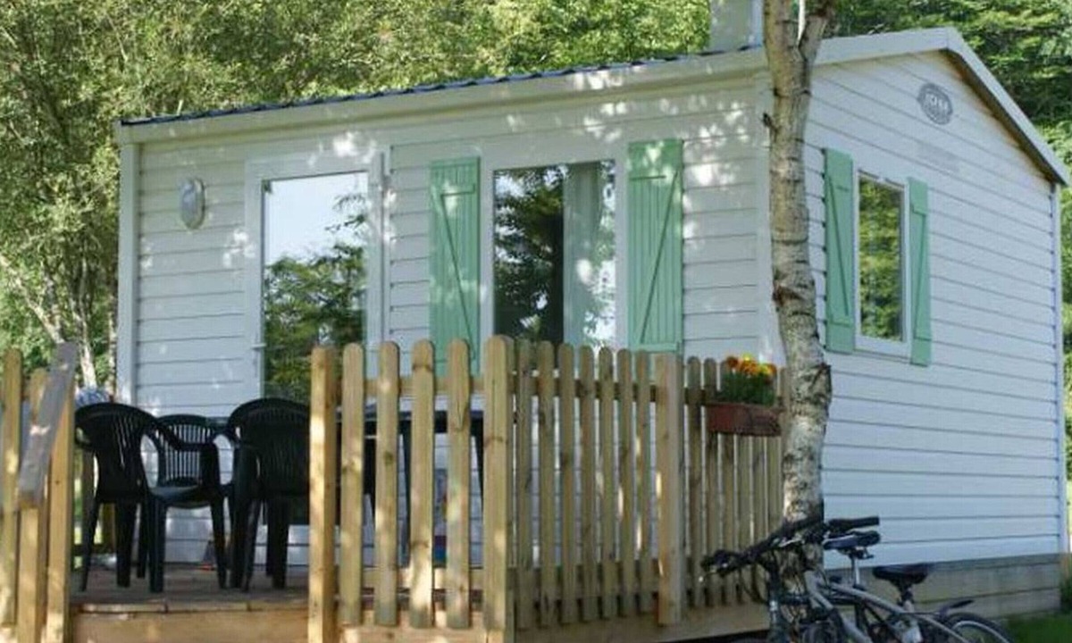 Isle-et-Bardais House | Cozy mobile home for 2 with terrace