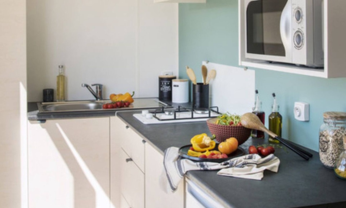 Villecroze House | Cozy Mobile Home for 4, Great Terrace