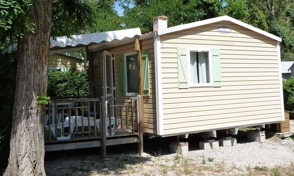 Saint Maime House | Cozy mobile home with terrace for 2 people in Saint-Maime