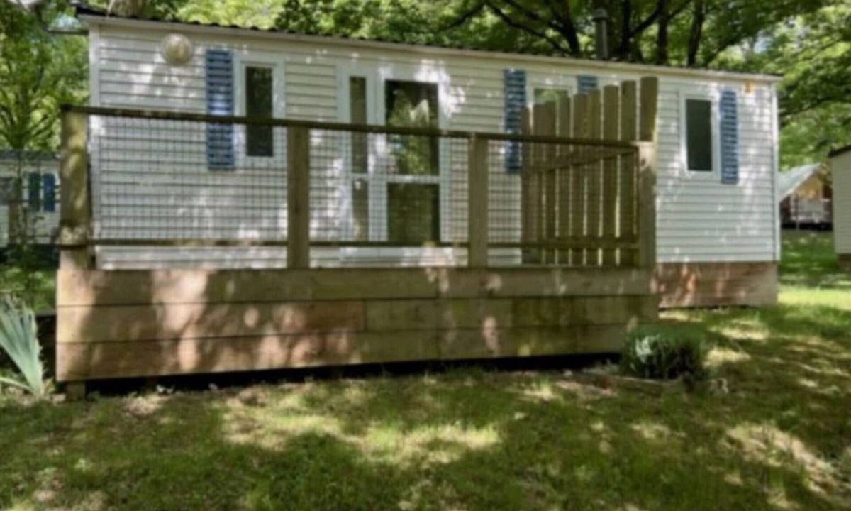 Saint-Vincent-de-Lamontjoie House | Cozy mobile home with terrace, 2 bedrooms in Lamontjoie